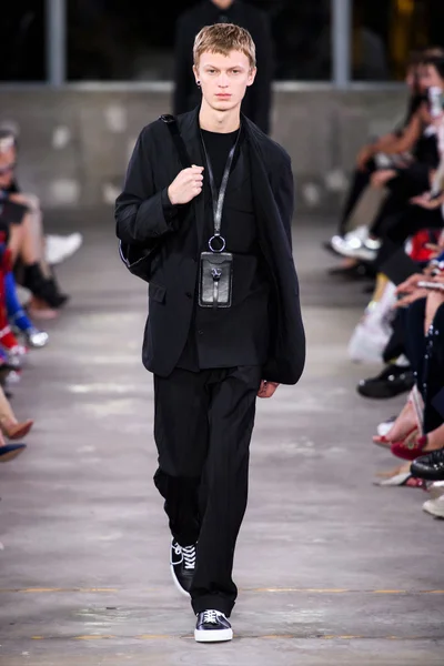 Look 33